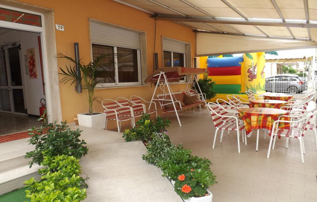 Hotel La Vela Bellaria-Igea Marina Exterior photo
